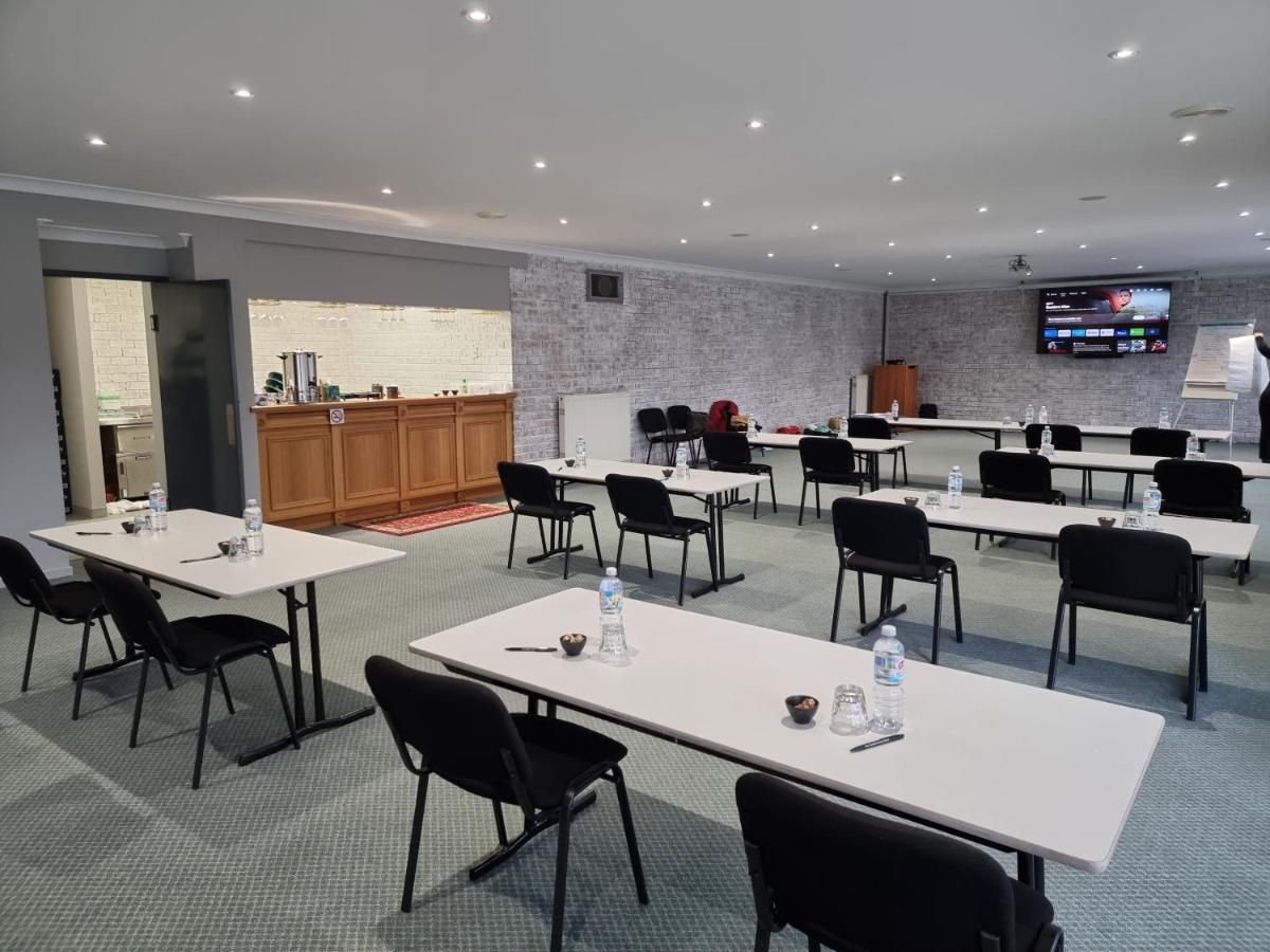 Tumbarumba Motel & Elms Restaurant Εξωτερικό φωτογραφία