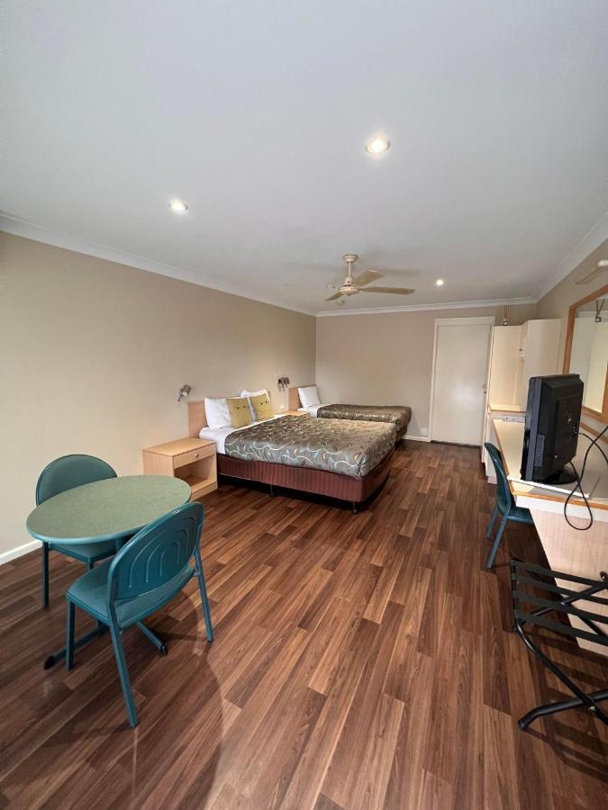 Tumbarumba Motel & Elms Restaurant Εξωτερικό φωτογραφία
