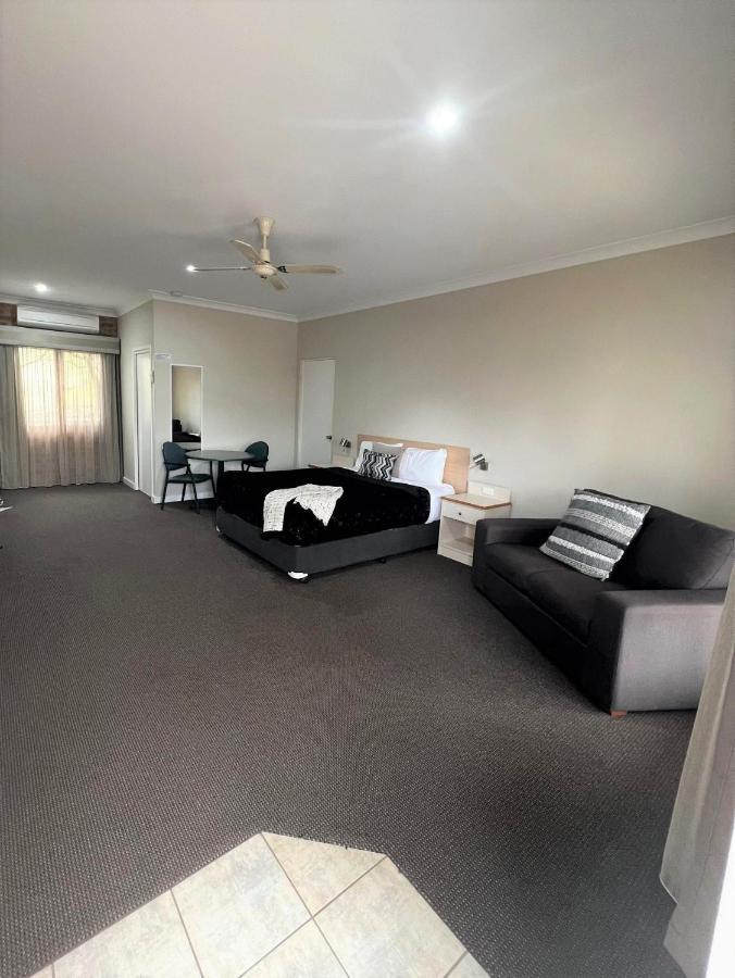 Tumbarumba Motel & Elms Restaurant Εξωτερικό φωτογραφία