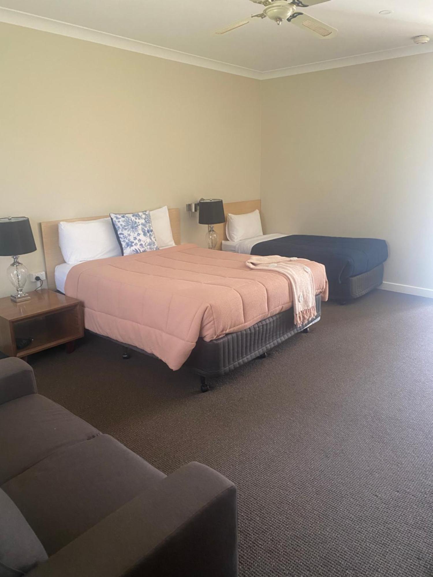 Tumbarumba Motel & Elms Restaurant Εξωτερικό φωτογραφία