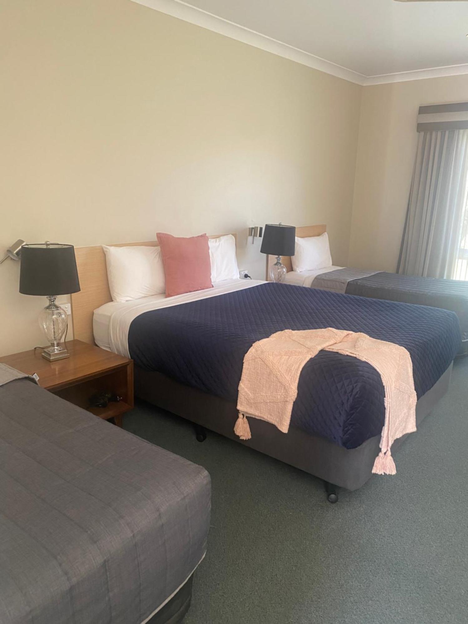 Tumbarumba Motel & Elms Restaurant Εξωτερικό φωτογραφία