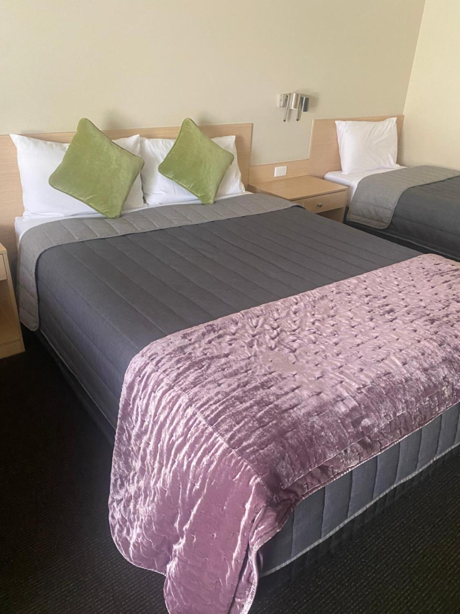 Tumbarumba Motel & Elms Restaurant Εξωτερικό φωτογραφία